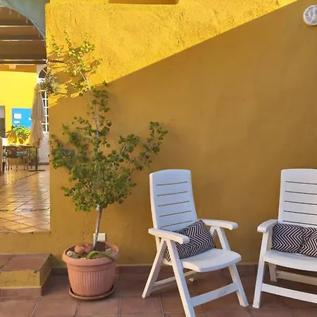 Casa Emi. La Alpispa. * Los Silos